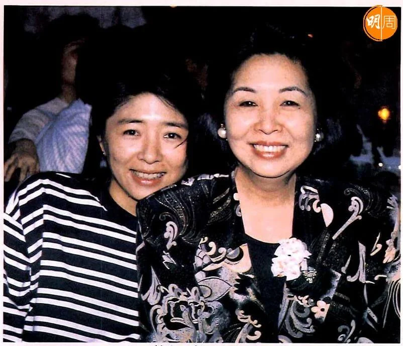 靜婷多年前跟女兒移居台北。