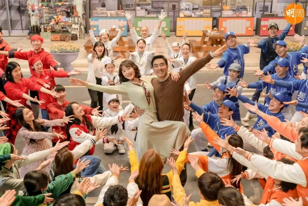 廉晶雅與柳承龍拍攝前接受聲樂訓練,造型橫跨二十多年。