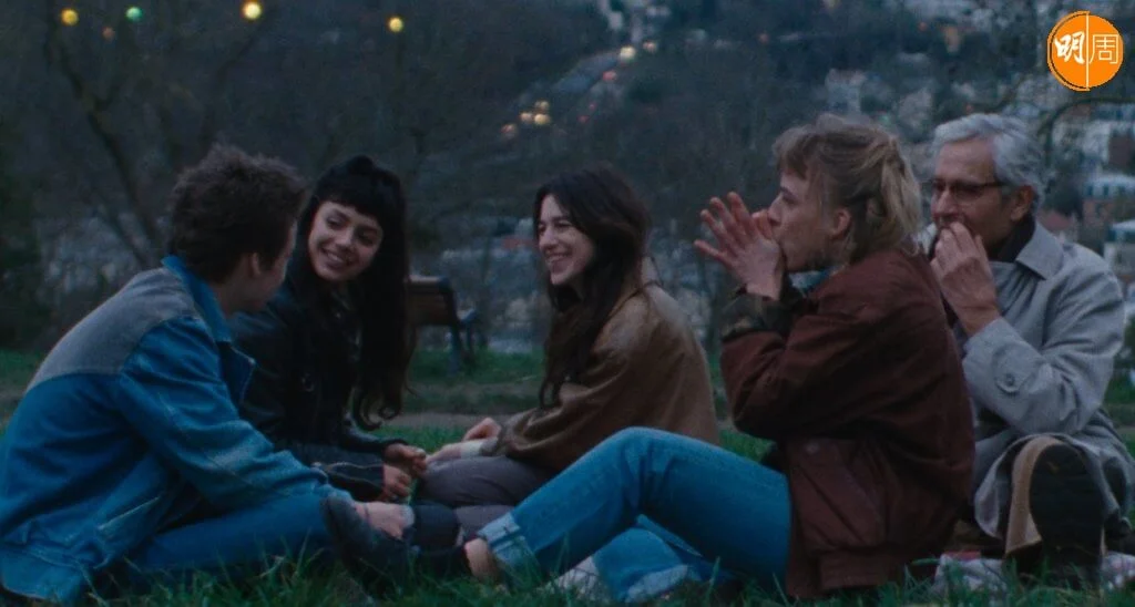 莎樂姬絲寶在《巴黎夜旅人間》與三個孩子展開一場治癒心靈之旅，令人看得溫暖窩心。