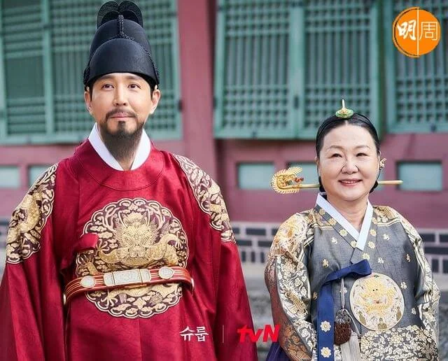 國民媽媽金海淑今次演奸角大妃，當年她一手捧庶出的兒子崔元英成為王帝。