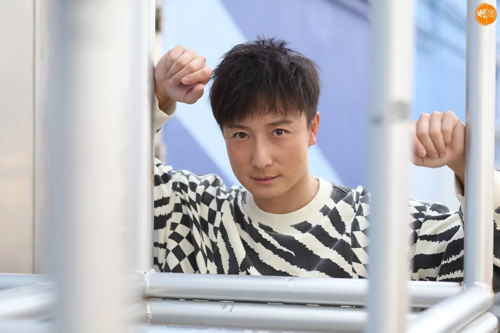 單身五年的方力申強調不需愛情,依然活得開心。