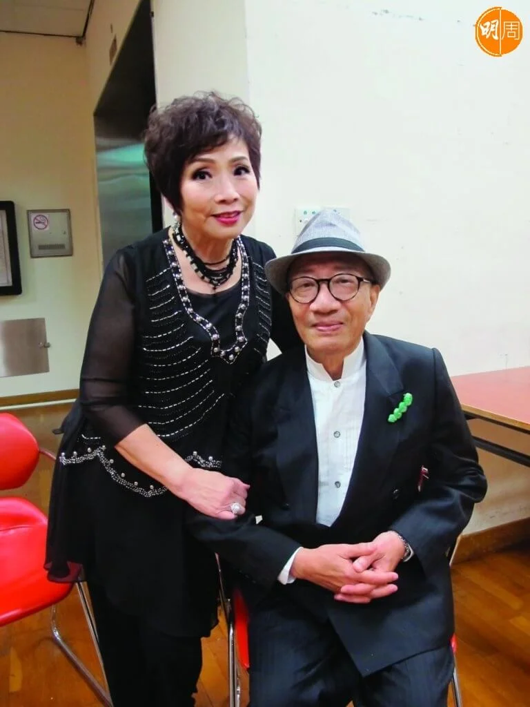 余子明由馮素波做紅娘,與太太馮素雲結婚五十年甘苦與共。