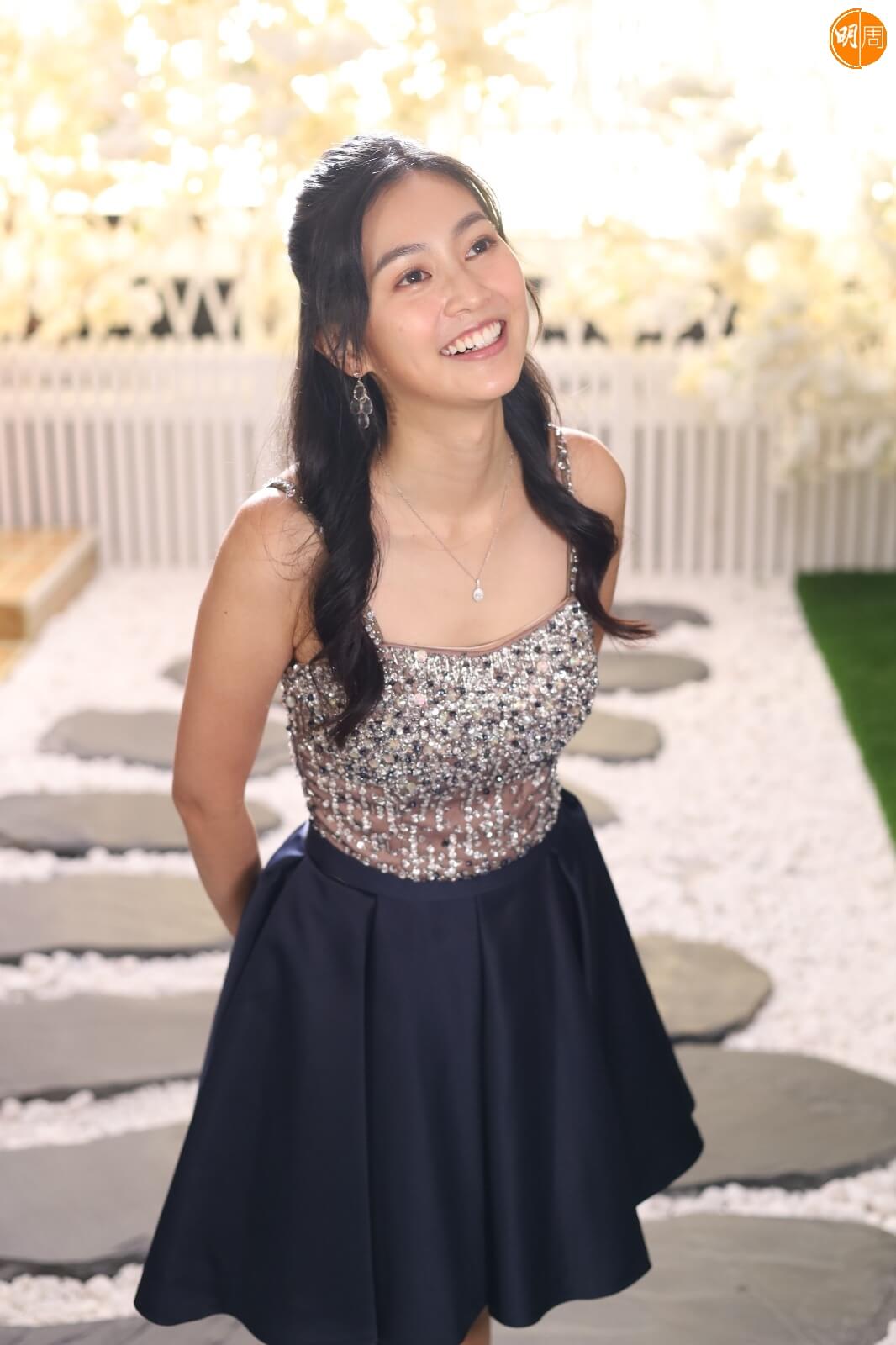 郭柏妍除了高學歷外,亦有樣有身材。