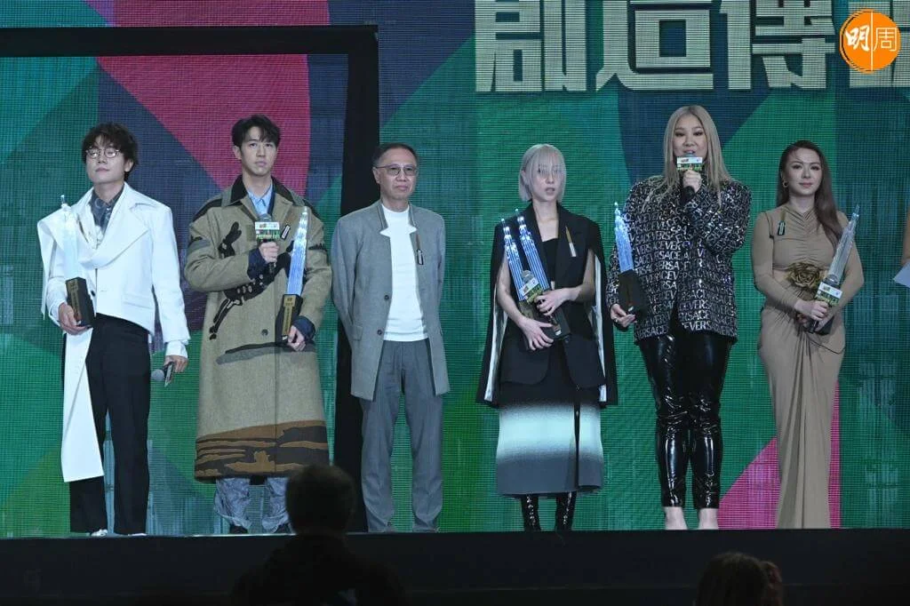 2e13e761-d26a-4237-83ee-68febb900a27