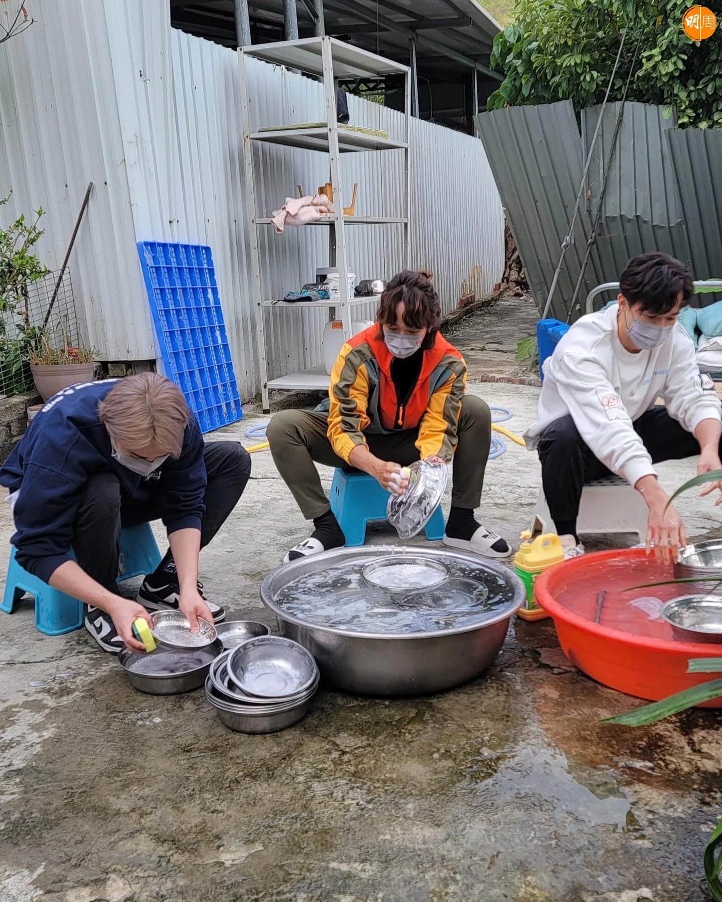 Stanley、Jer和Ａlton真的落手落腳做。