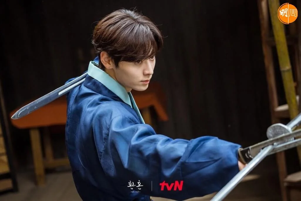 演徐律的黃旼炫再次遇上初戀,今次他不肯失去愛人了。