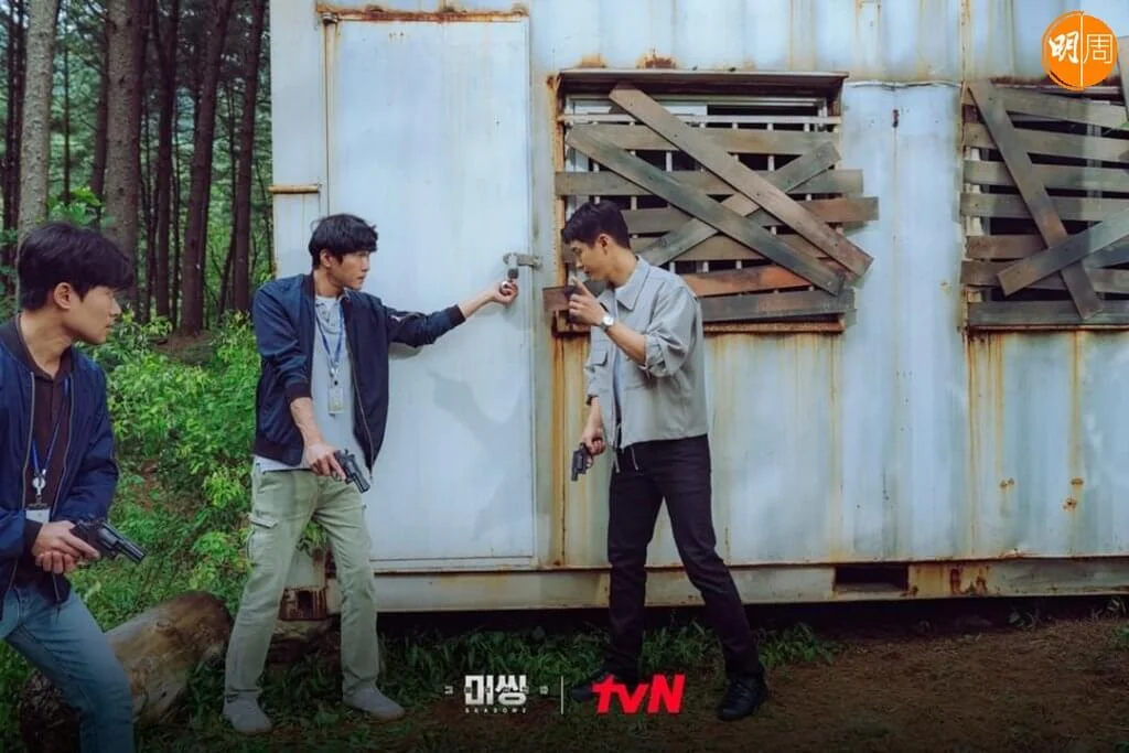 在第一集中，他們欺騙非法賣買器官的地下組織，替被騙去醫治小孩醫藥費的母親取回積蓄。