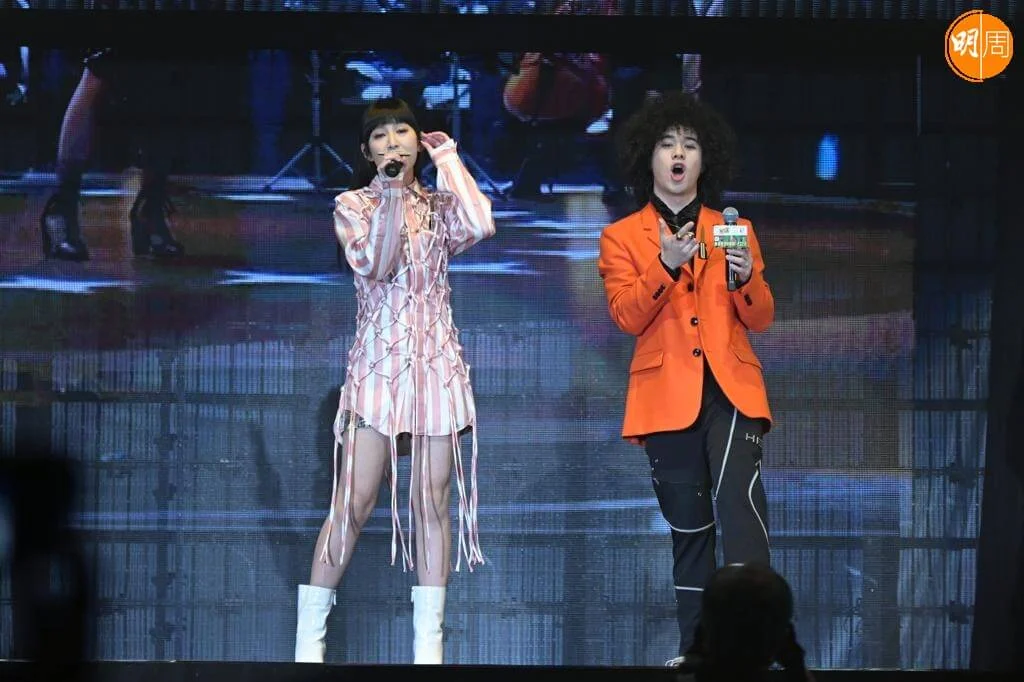 炎明熹和曾比特奪「勁爆突破歌手」