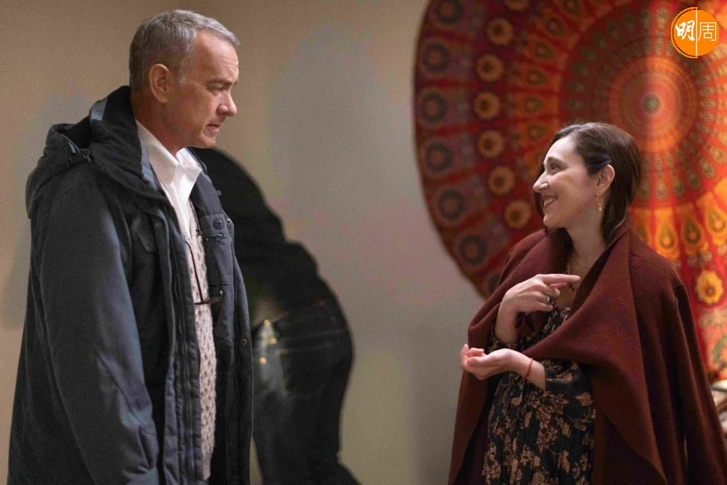 墨西哥女演員瑪麗安娜特維諾扮演新搬來的孕婦鄰居,令隱閉中年打開心扉。