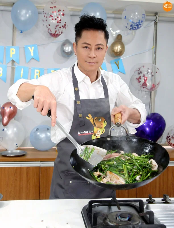 做評判都忍唔住露兩手。