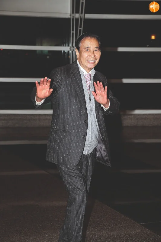 四叔李兆基排名第2。