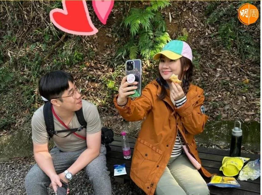 Selina早前被媽媽意外曝光她與男友的照片。