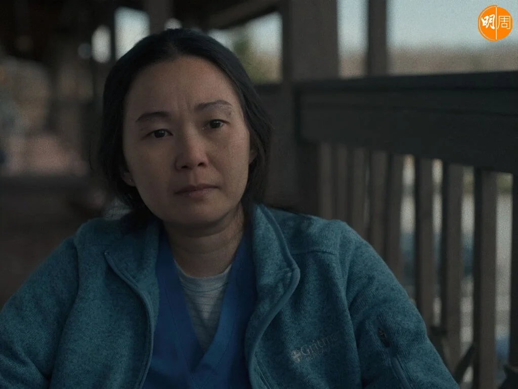 越南裔女星周洪飾演護士好友,獲頒多個最佳女配角獎。