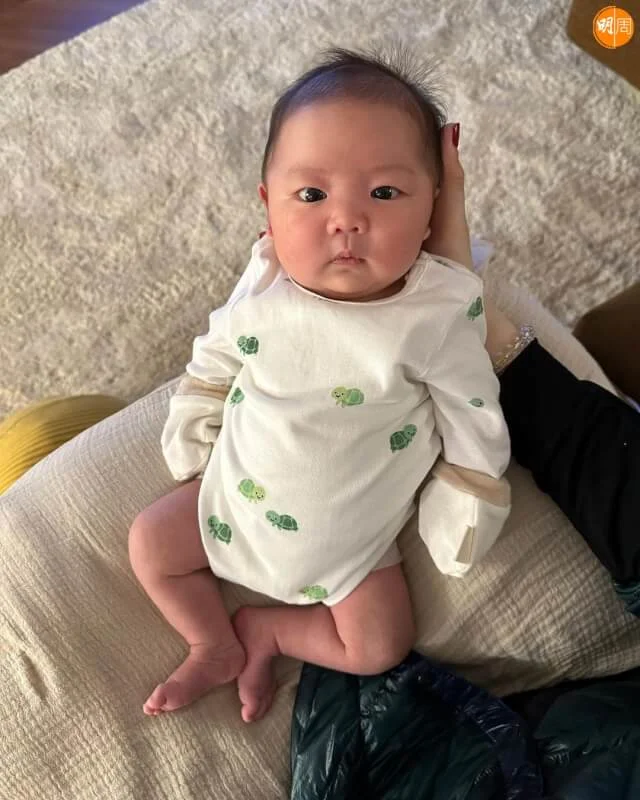 妹妹Lucy中文名叫李斐斐。