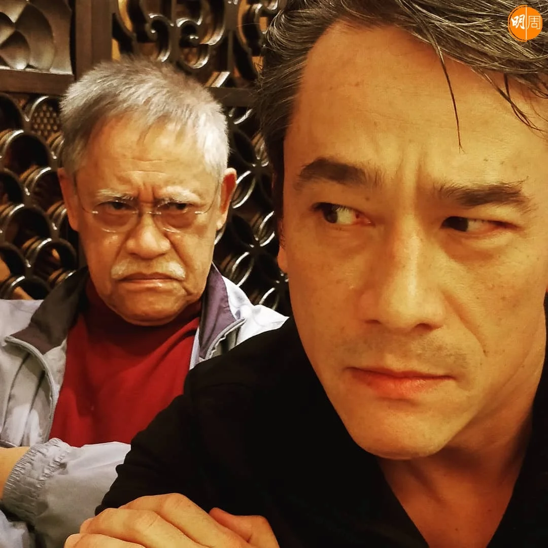 吳嘉龍表示爸爸生前愛出海，所以選擇海葬。