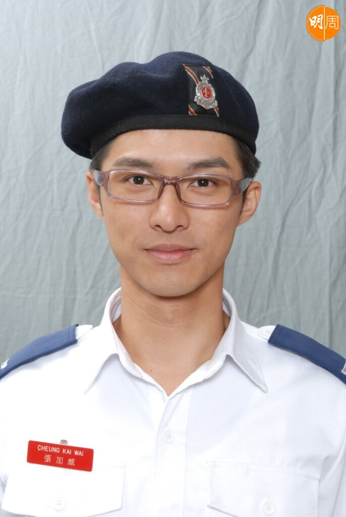 黃嘉樂以前受聘於電訊公司，一次入TVB工作，被藝員科鼓勵他報讀訓練班。