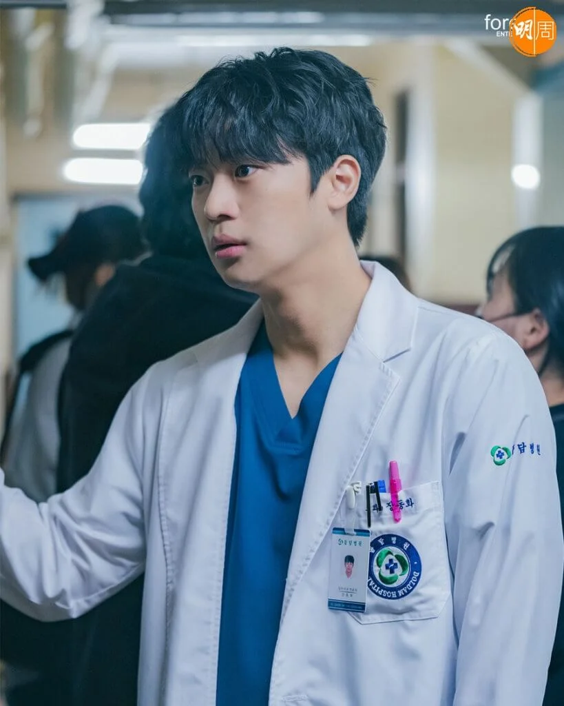 《浪漫醫生金師傅3》中他演新人醫生,工作態度散漫。