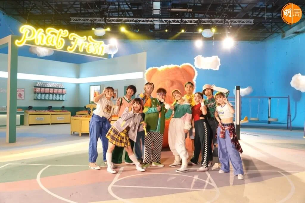 肥仔自肥成功 搵Candy@COLLAR拍MV兼談情 - 本地 - 明周娛樂