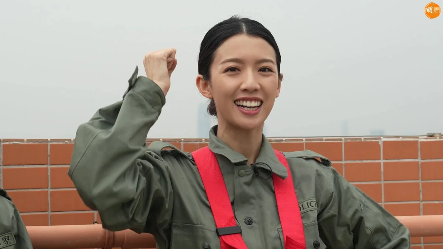 蔡思貝不愧為隊長,膽色過人。