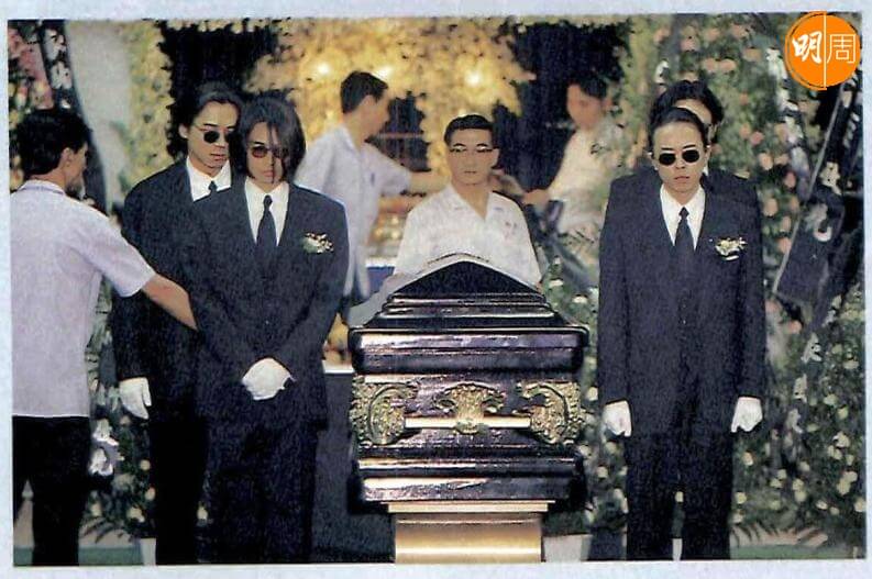 1993年6月24日，家駒應邀參加日本富士電視台錄製節目，從高台跌倒撞擊後腦，留醫六天後於6月30日逝世，終年31歲，遺體運回香港後，於7月4日在北角香港殯儀館設靈。