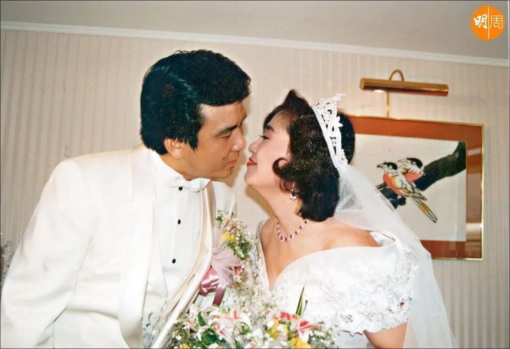 李司棋1992年與第二任丈夫何偉強結婚