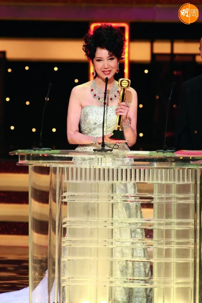 謝雪心在TVB憑《巾幗梟雄》大奶奶贏得最佳女配角。