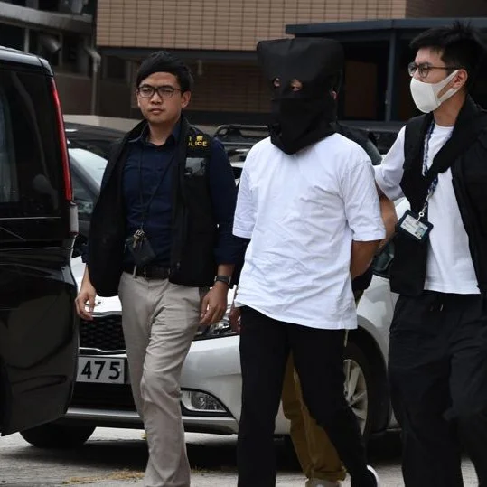 鄭雋熹今日被警方拘捕。圖片來源：明報