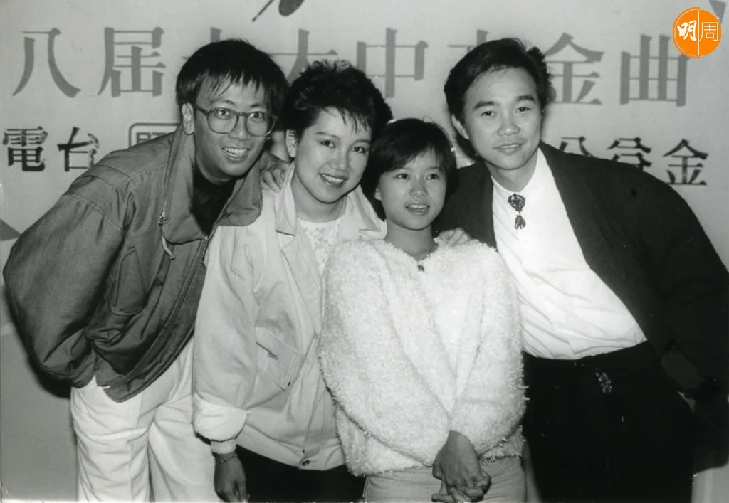 四十多年前開始在香港電台做DJ，80年代跟鄭丹瑞、車淑梅、林珊珊做同事。
