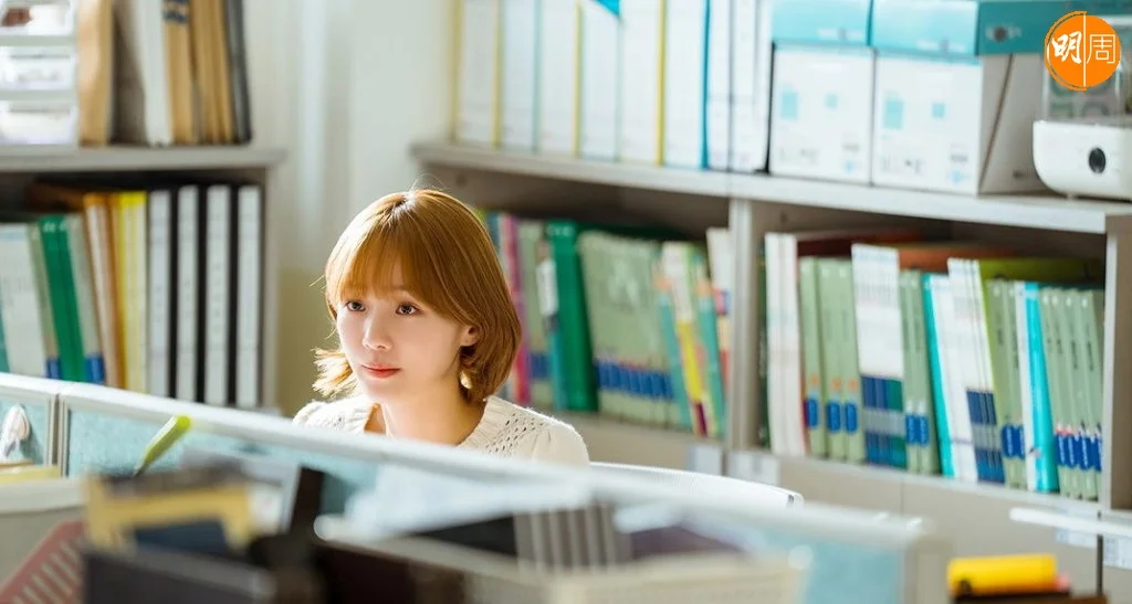 朴圭瑛飾演國語老師韓海娜，非常照顧學生。