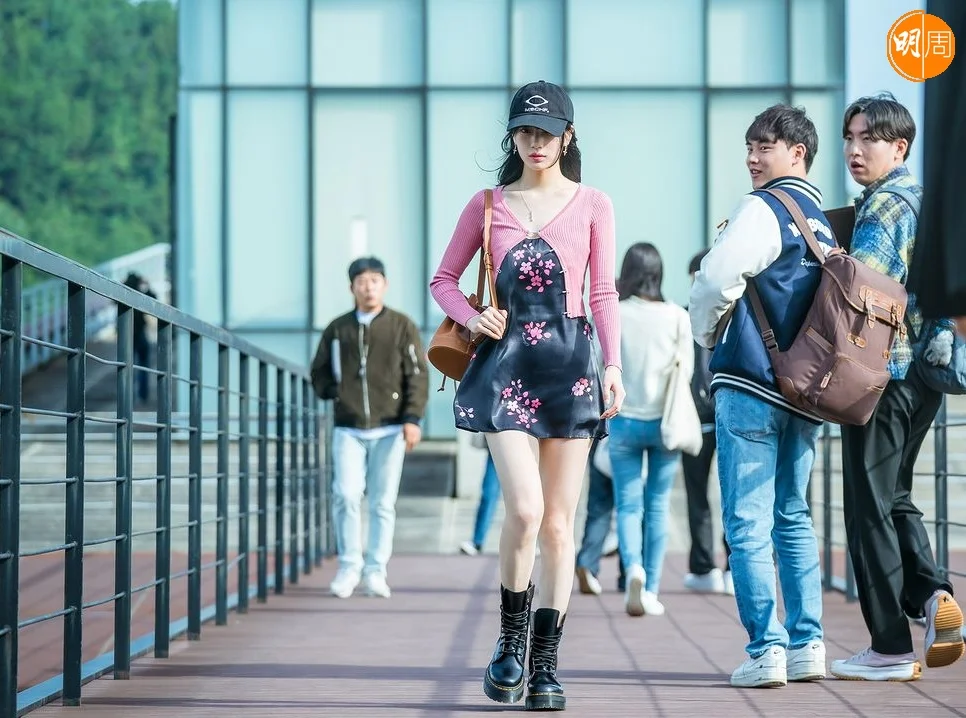 秀智飾演女神斗娜,是導演心中的不二人選。