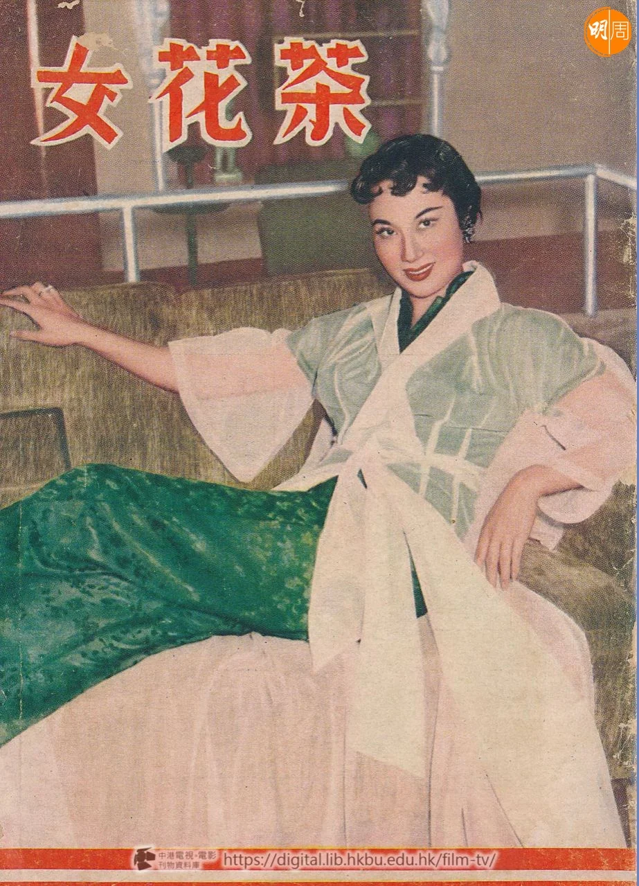 1955年版《茶花女》的最大特色，是女主角李麗華有一粵語一國語的小生陪伴在側，國語的是陳厚，粵語的是張瑛，導演是易文。是不是空前絕後？