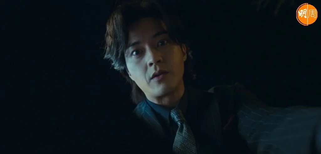 李到哯在死亡一刻,知道女友被金智勳開車撞死。