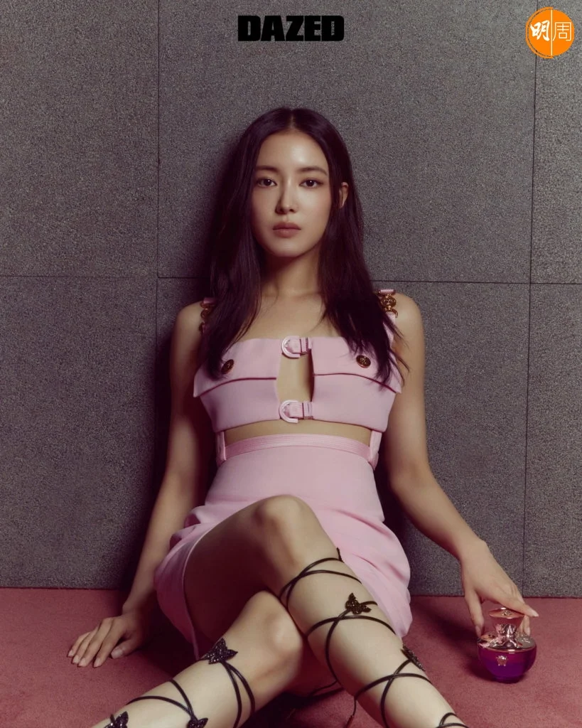 李世榮不時在社交網站上載生活照,常以不同造型示人。