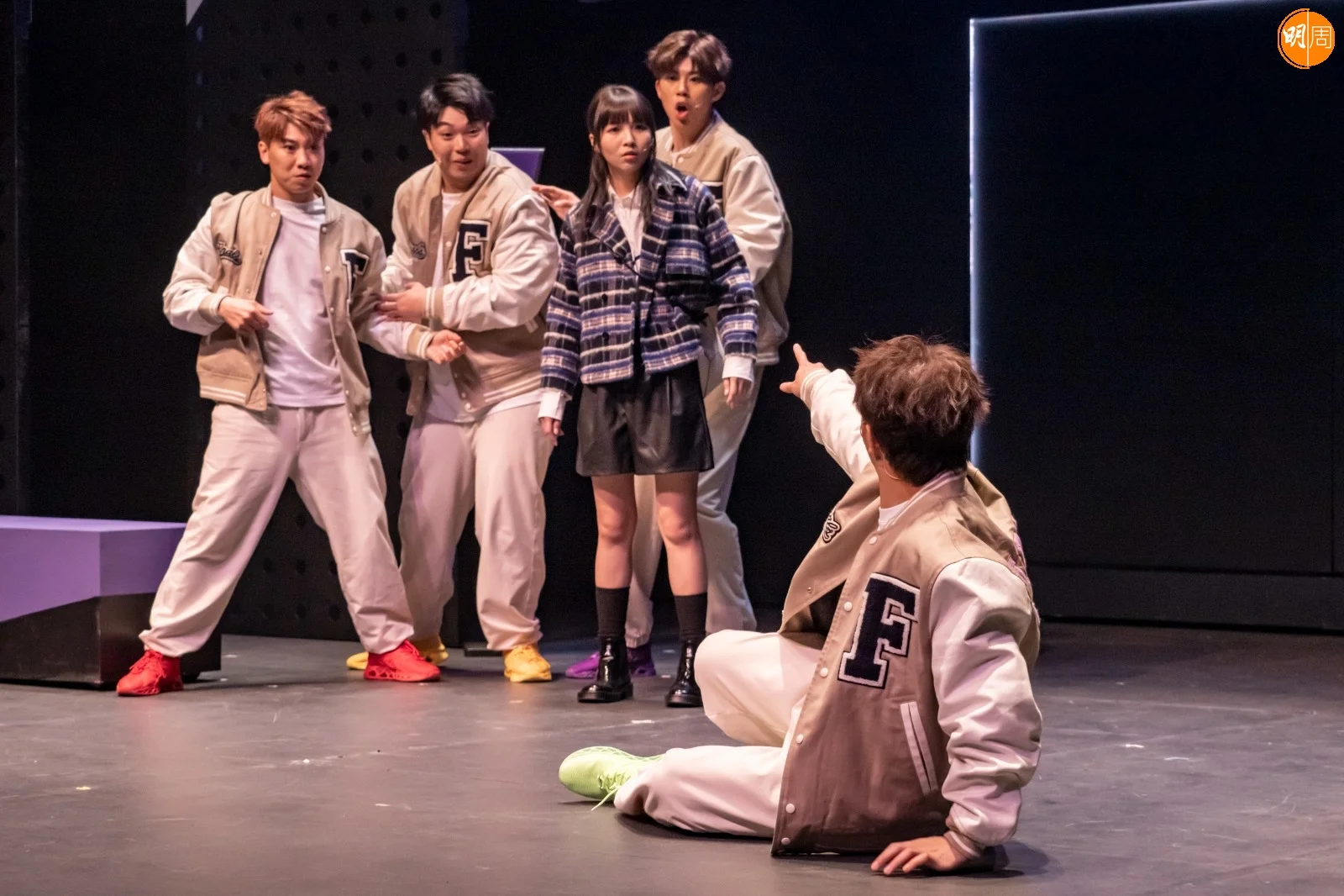 whatsapp-image-2023-12-16-at-18-48-34-13