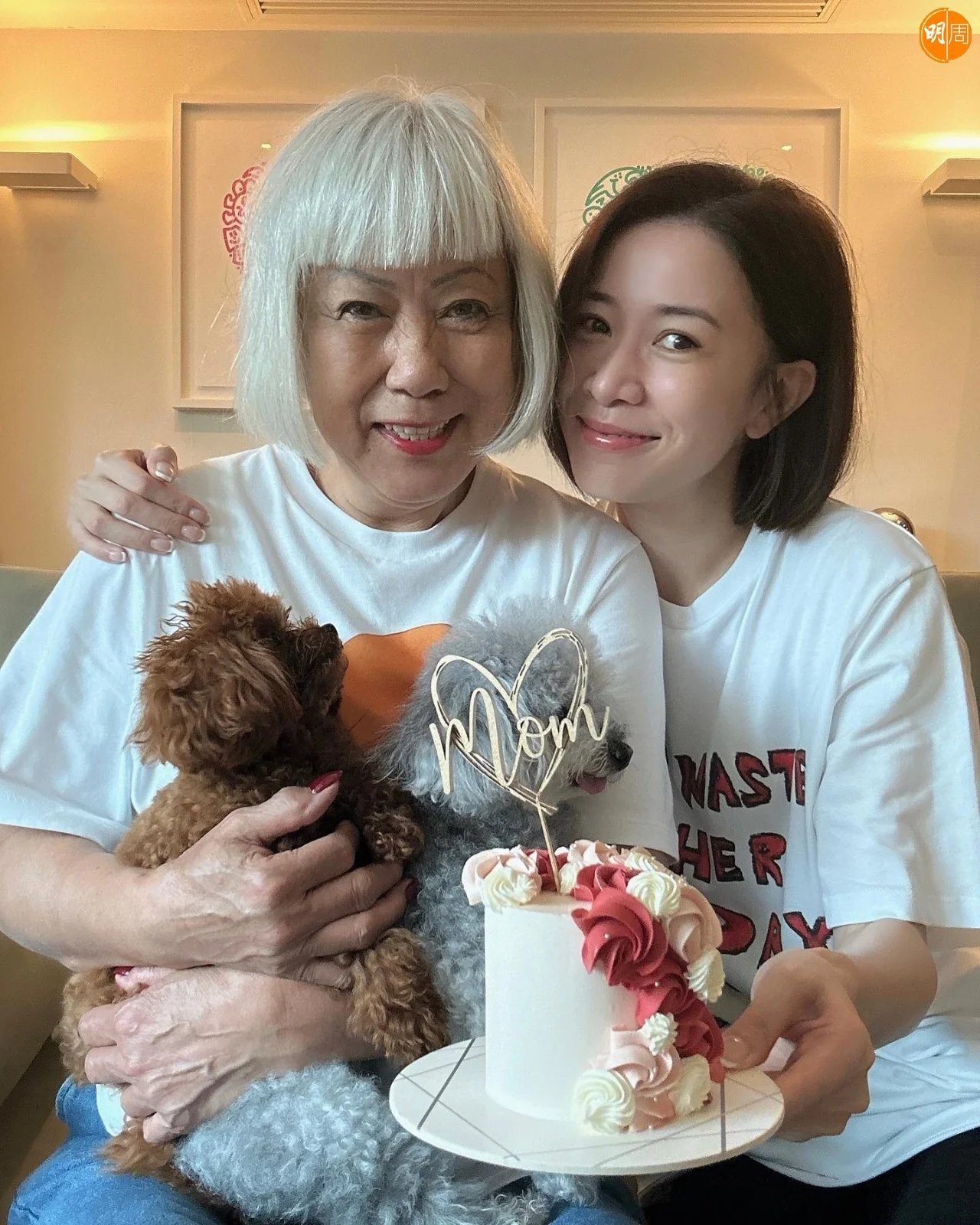 阿佘直言母親曾經也對她的人生大事很緊張，但近幾年已放棄催婚。