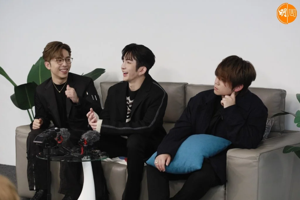 whatsapp-image-2023-12-29-at-4-23-42-pm-24