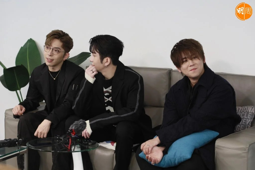 whatsapp-image-2023-12-29-at-4-23-42-pm-25