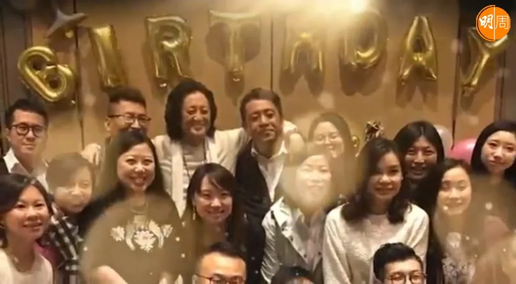 顧修全喪禮|李公樂為師父製作短片重溫生前風采 詹瑞文到靈堂誦經送最後一程 - 本地 - 明周娛樂