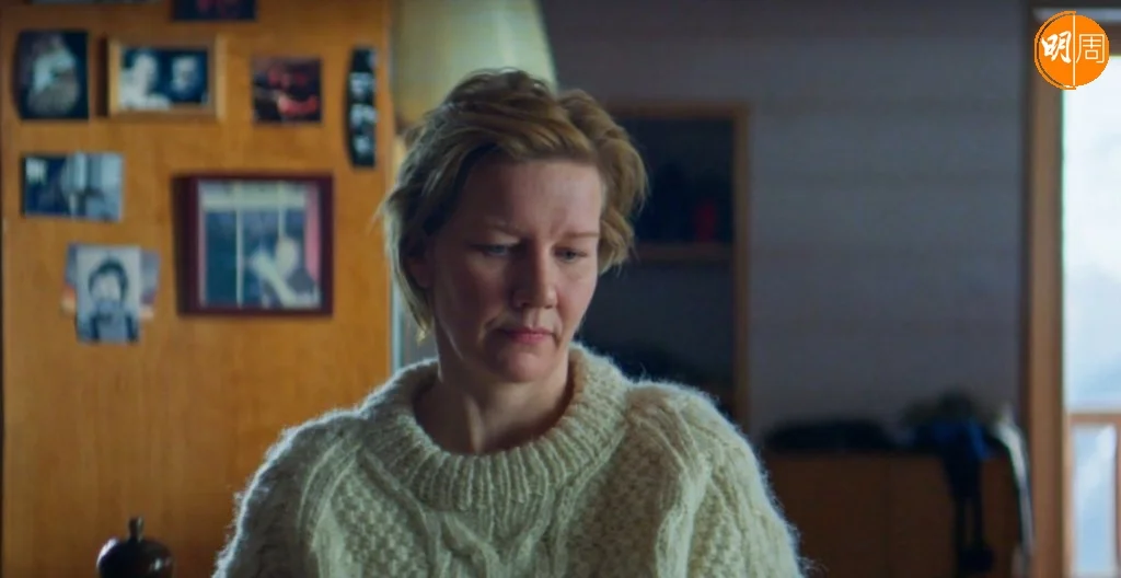 珊迪娜許勒主演的法國片《墮下的對證》，橫掃歐美各獎項。