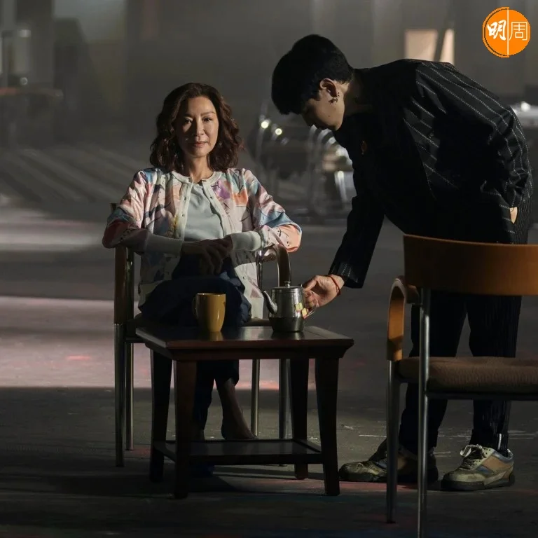 楊紫瓊在新劇《孫家兄弟》中扮演武功高強、藏有很多黑幫秘密的不凡母親。