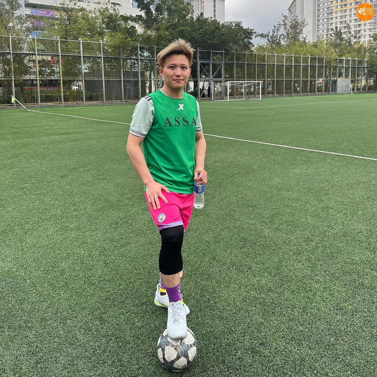 劉可唔戴眼鏡個樣…