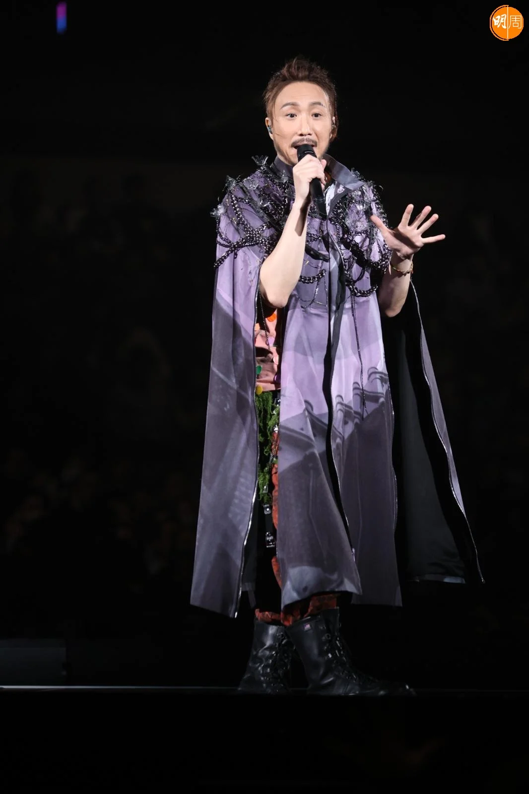 一出場即給觀眾來個集體回憶。