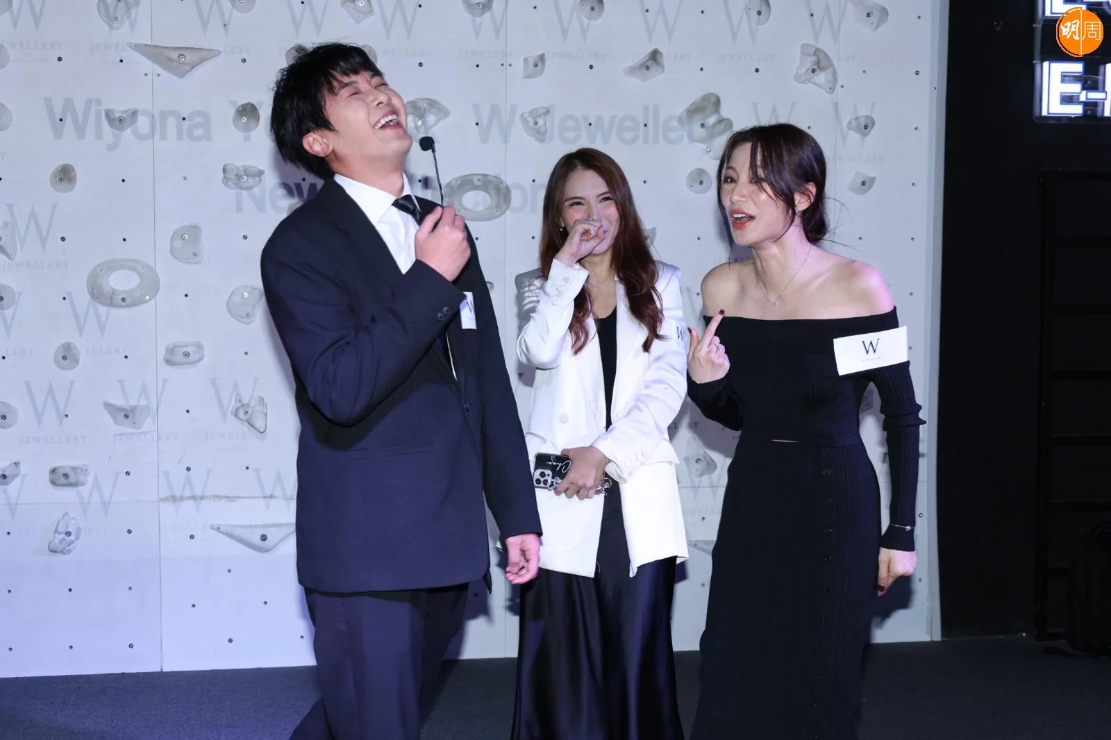 葉泓聲搞氣氛令梓菁好大反應。