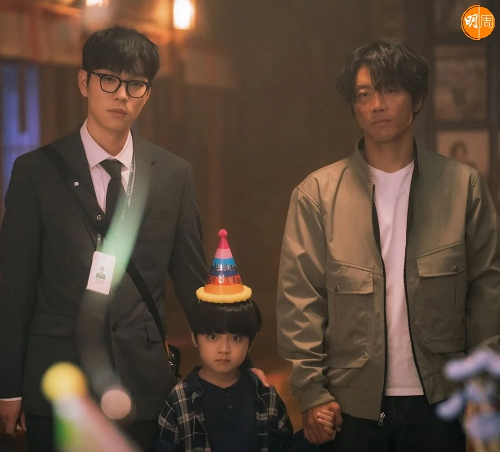 被車撞死的孤兒，想跟孖生弟弟舉行生日會。