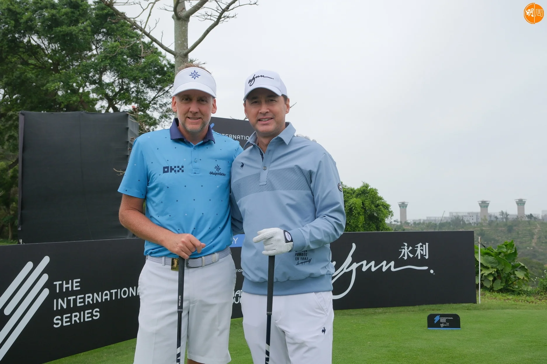 Michael與英國高爾夫球球星Ian Poulter組隊出戰「職業—業餘配對賽」