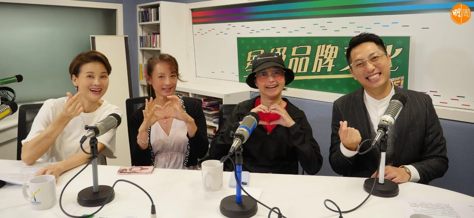 3位選美出身靚女竟然首次碰面。