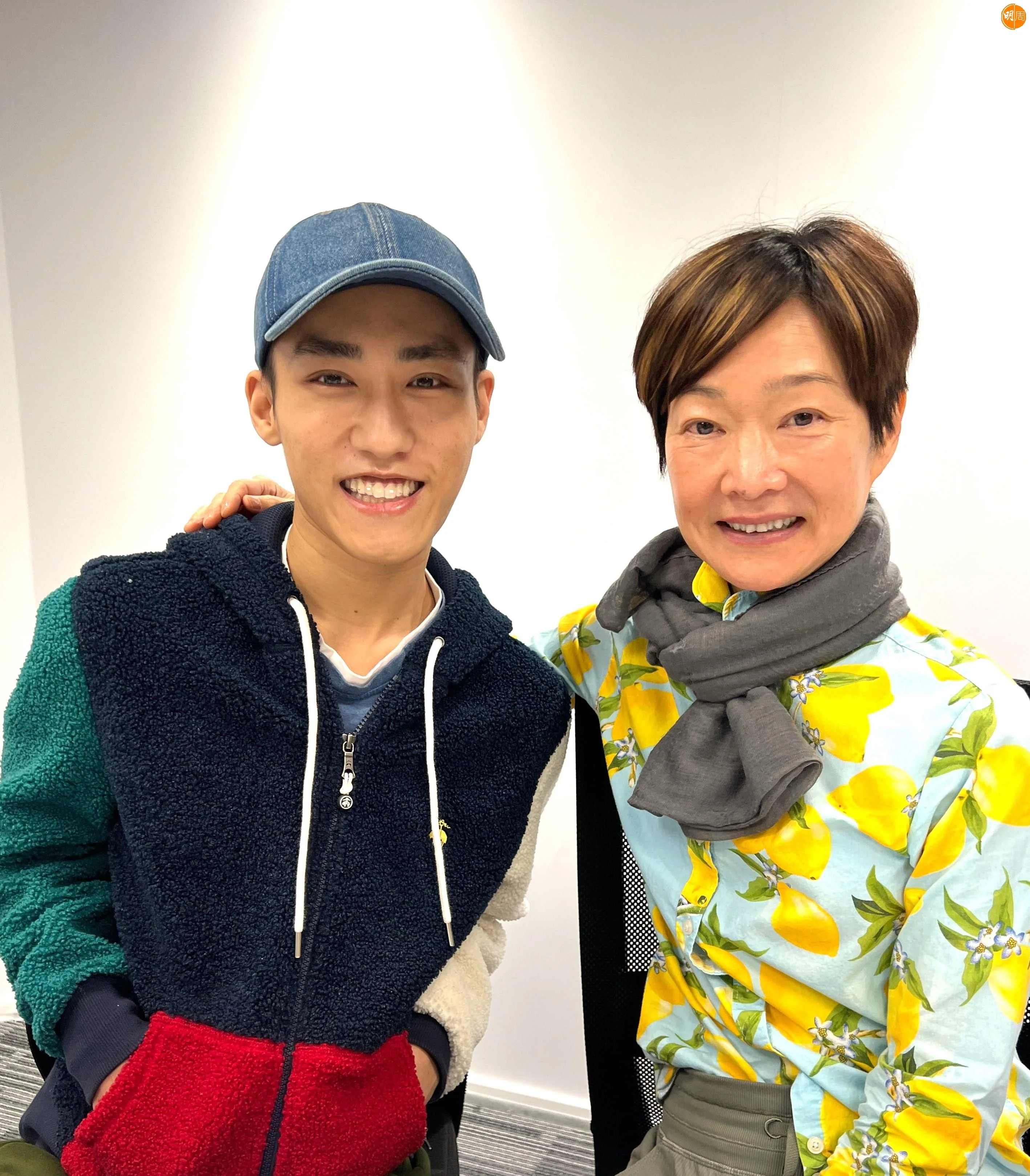 文頌男接受譚玉瑛節目訪問。