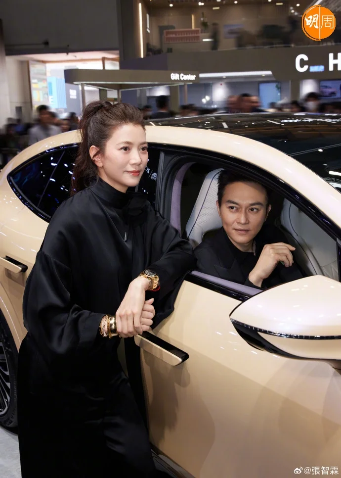 Chilam就同靚靚夫妻檔亮相北京車展。
