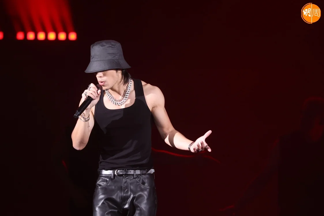 YAN TING在15歲時已立志要做歌手