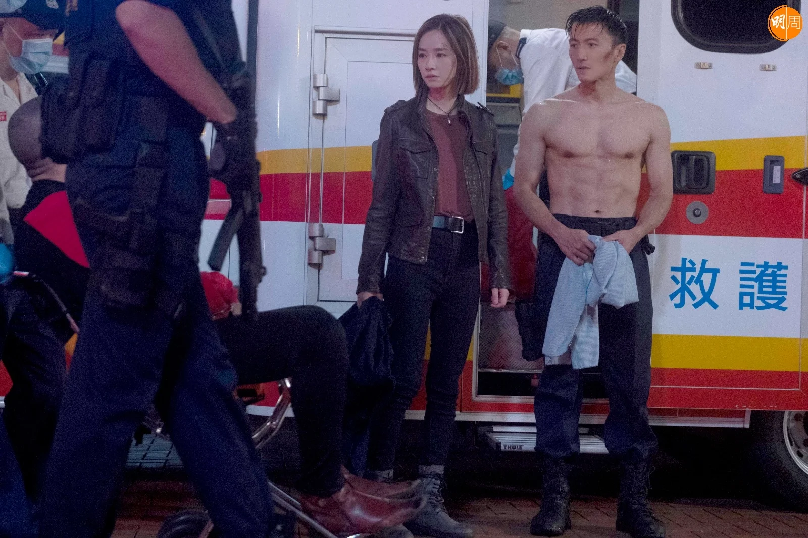 霆鋒裸露上半身出鏡，與劉雅瑟合演對手戲。